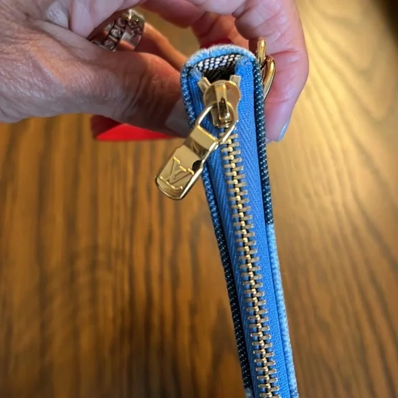 NWOT Louis Vuitton Limited Edition Demin Patchwork Neverfull MM Pouchette - Picture 9 of 10